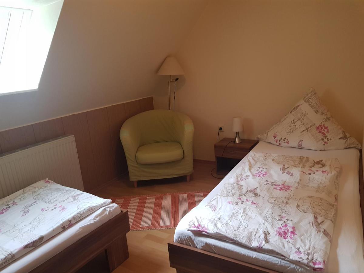 Ferienwohnung Fuer Monteure Темплин Экстерьер фото
